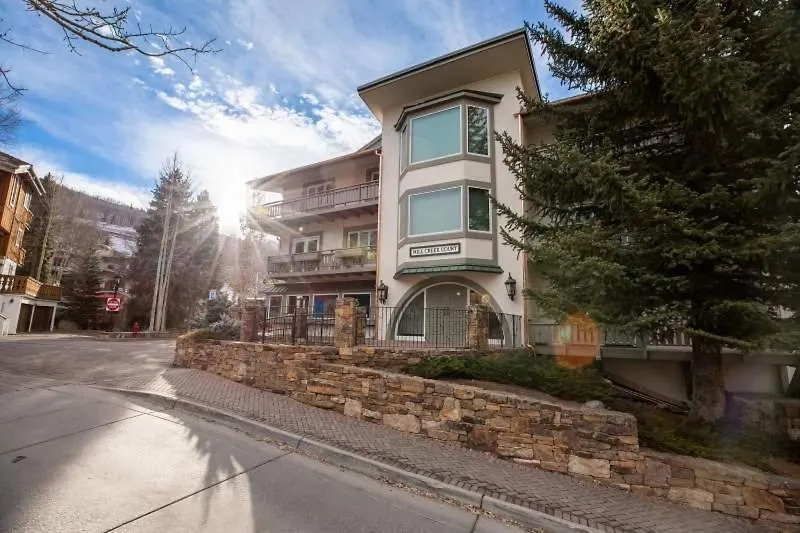 Apartment 100 Yards To Gondola One