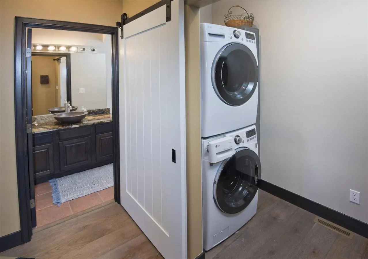 Holiday home Glacier Court 1824 A Vail
