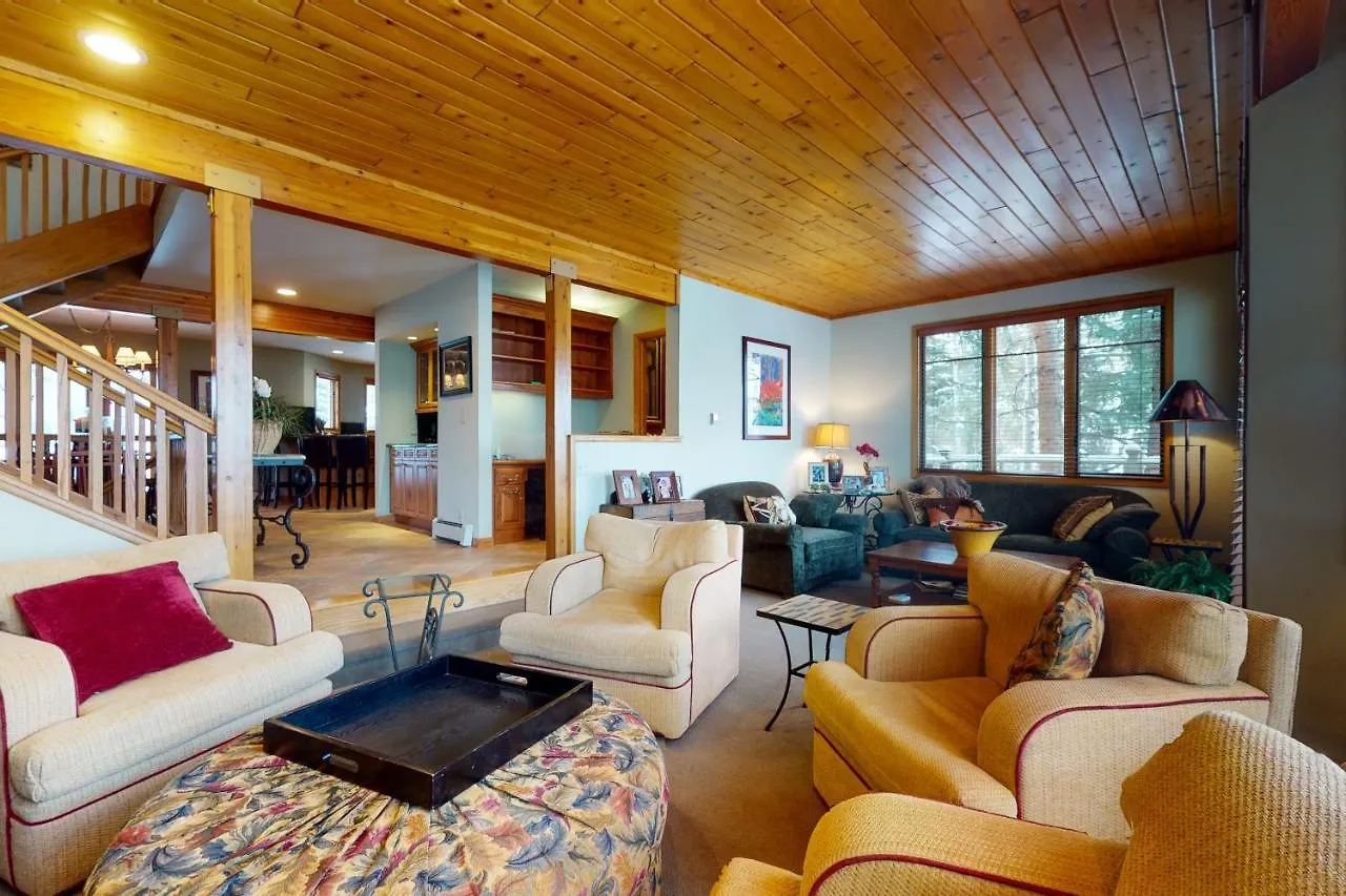 Holiday home Cascade Village Area 5 Bed 4 Bath, Walk To Lift! *