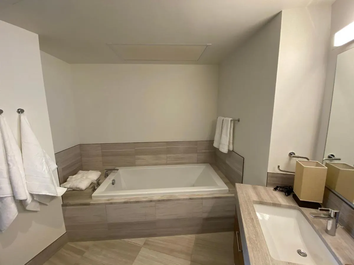 Apartment Luxury, Meters To Lionshead Gondola. The Lion *