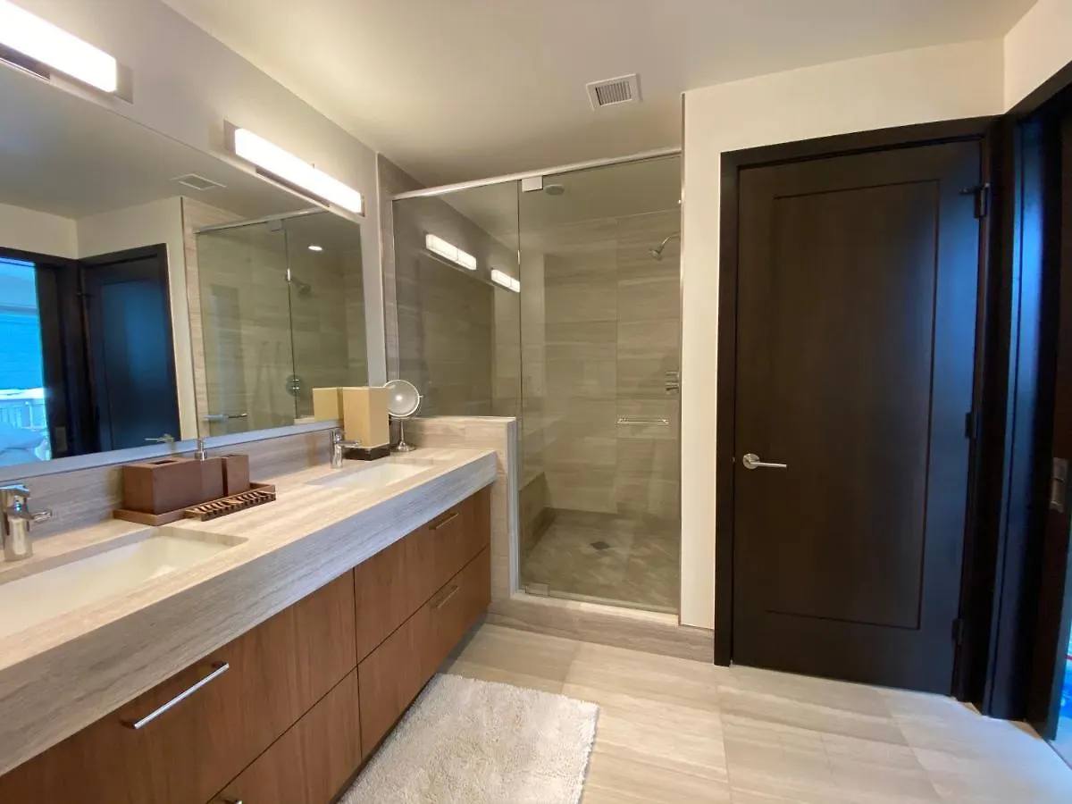 Luxury, Meters To Lionshead Gondola. The Lion Apartment *