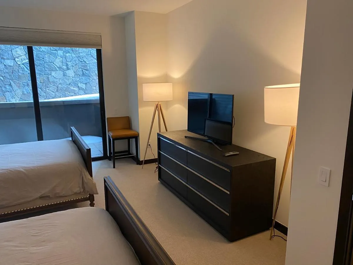 Luxury, Meters To Lionshead Gondola. The Lion Apartment Vail