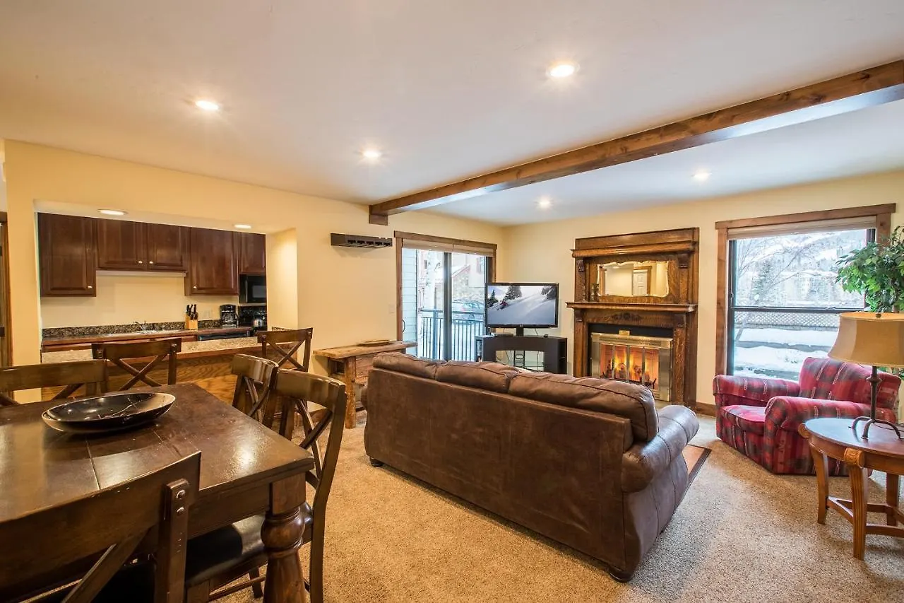 Breakaway West - Studio, 2,3 Bedrooms By Realty Apartment *