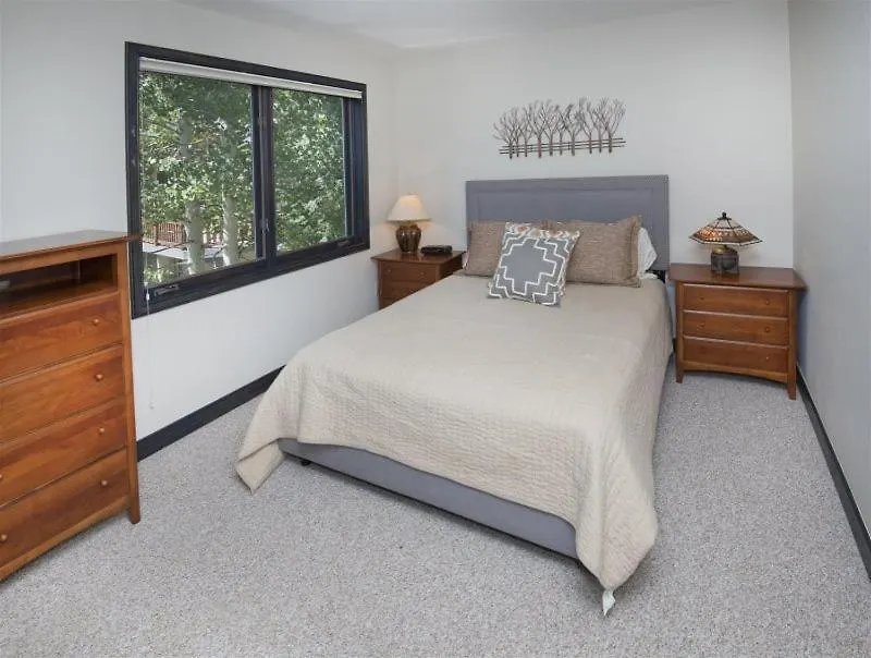 Glacier Court 1824 A Vail