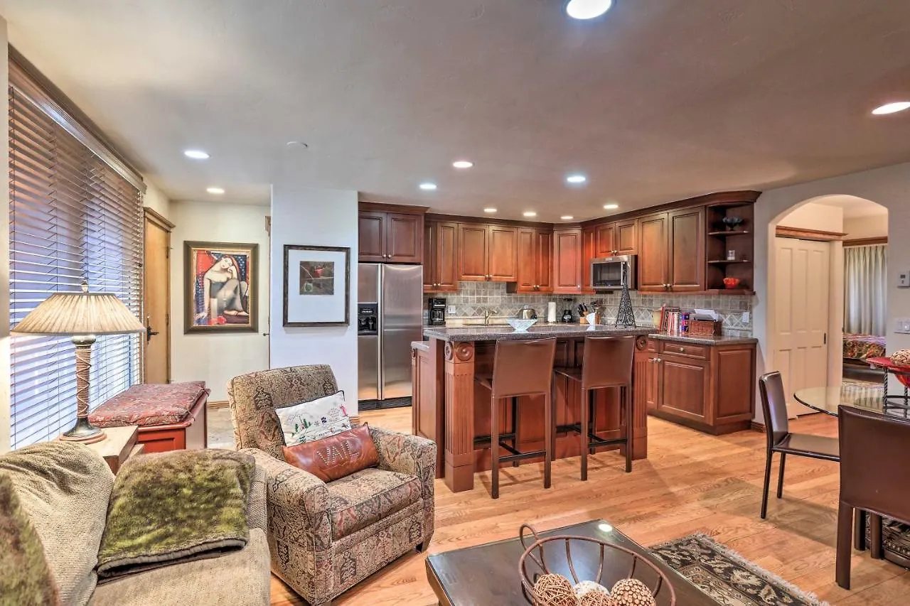 Apartment Updated Walk To Village And Shuttle!