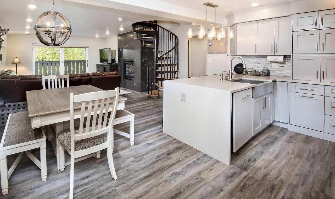 Apartment 9 Rd, #26