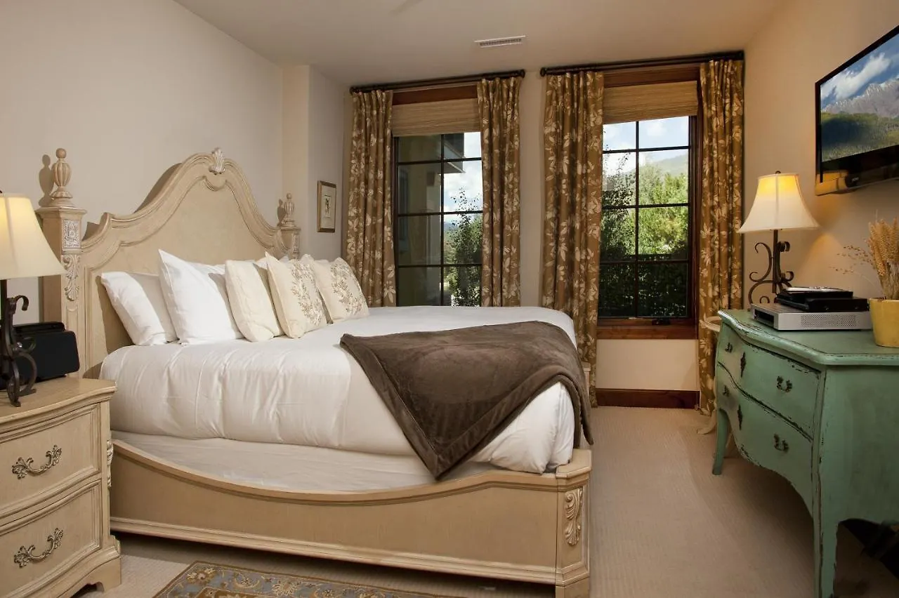 Ritz Carlton #112 Apartment Vail