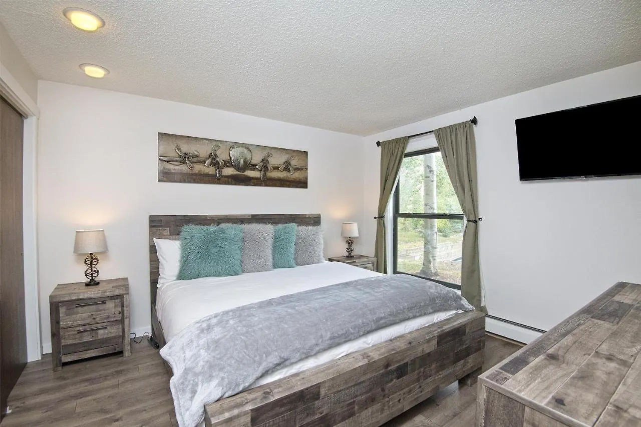Apartment Breakaway West #212