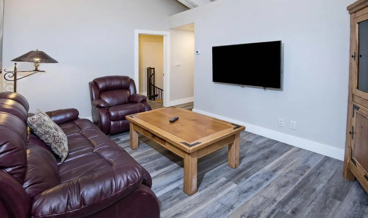 9 Rd, #26 Apartment *