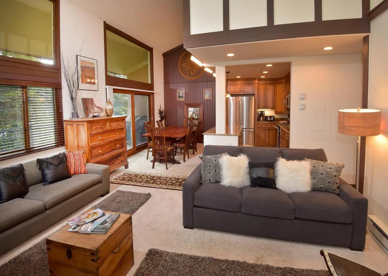 Apartment Vantage Point 210