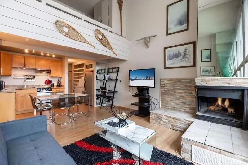 Apartment Roomy With Free Wifi & Uncovered Parking