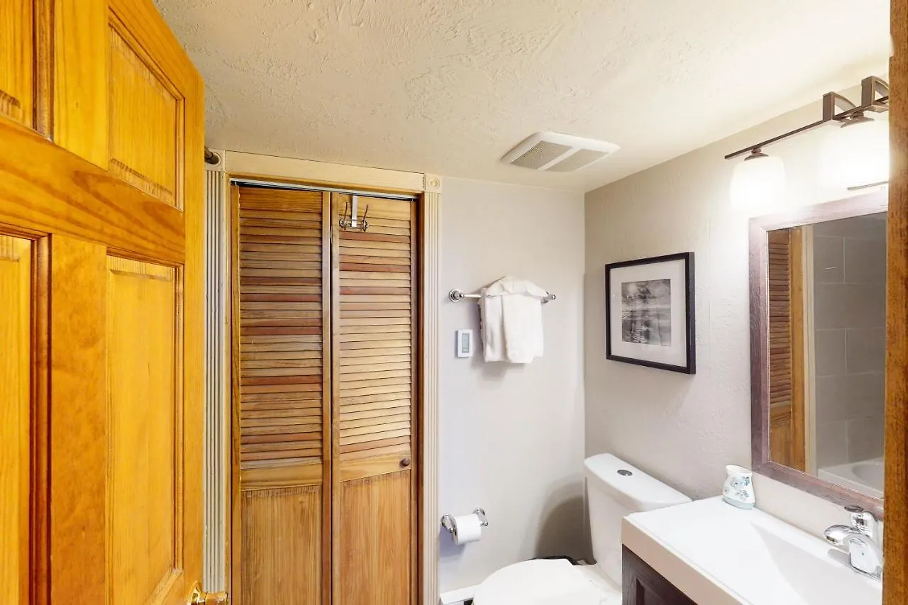 Bellflower Trout House Holiday home *