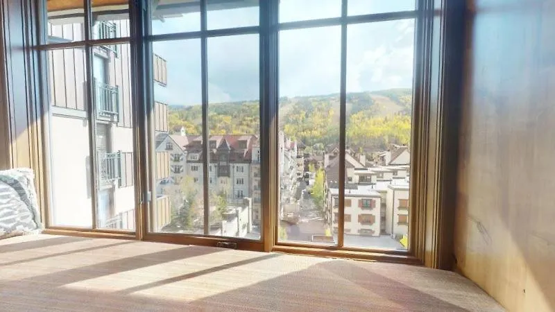 Luxury 4 Bedroom Penthouse In Lionshead Village With Rooftop Pool, Just A Short Walk To Gondola Apartment *