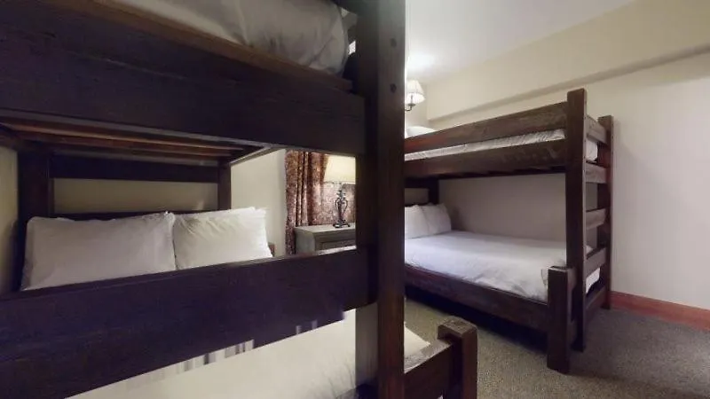 Apartment Luxury 4 Bedroom Penthouse In Lionshead Village With Rooftop Pool, Just A Short Walk To Gondola *