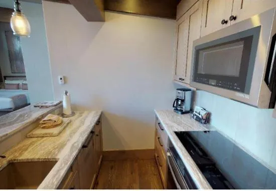 Apartment Village Golden Peak Penthouse