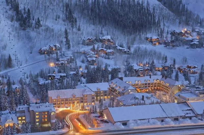 Apartment Cascade Village 3 Bedroom With Pool, Hot Tubs, And On-demand Shuttle To Village *