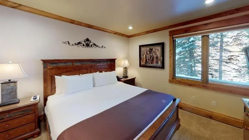 Slopeside 1 Bedroom Gold At Golden Peak In *