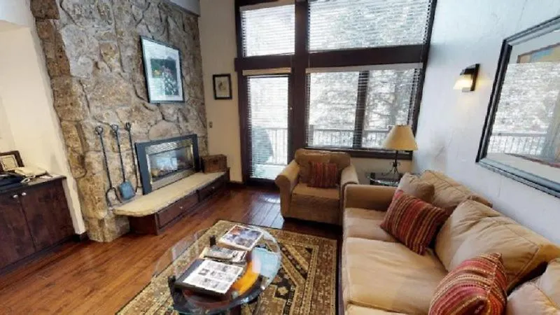 Slopeside 1 Bedroom Gold At Golden Peak In *