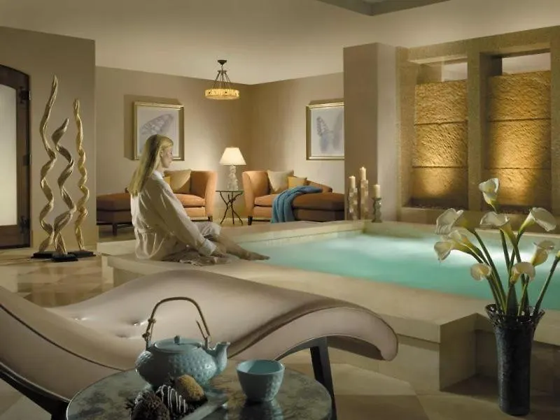 Platinum Vail: Ski-in Luxury With Rooftop Pool And Mountain Views Apartment Vail