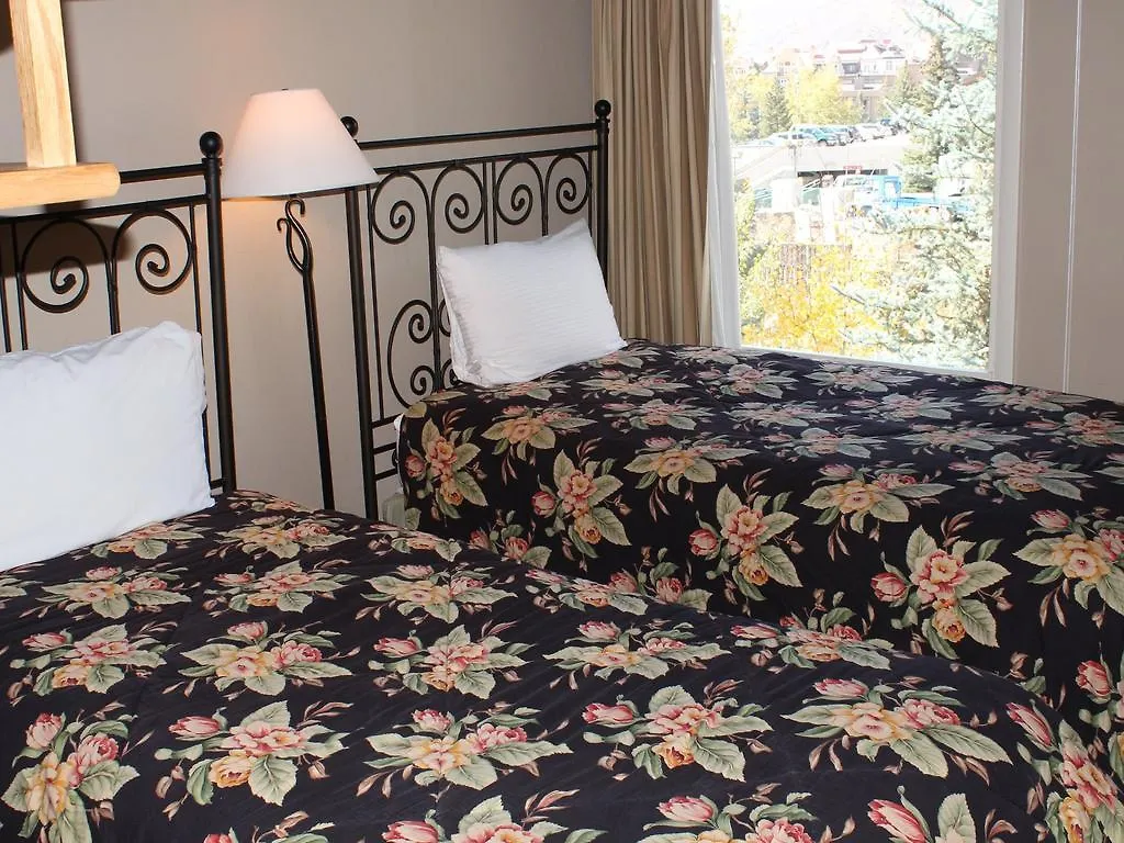 International 3* Vail