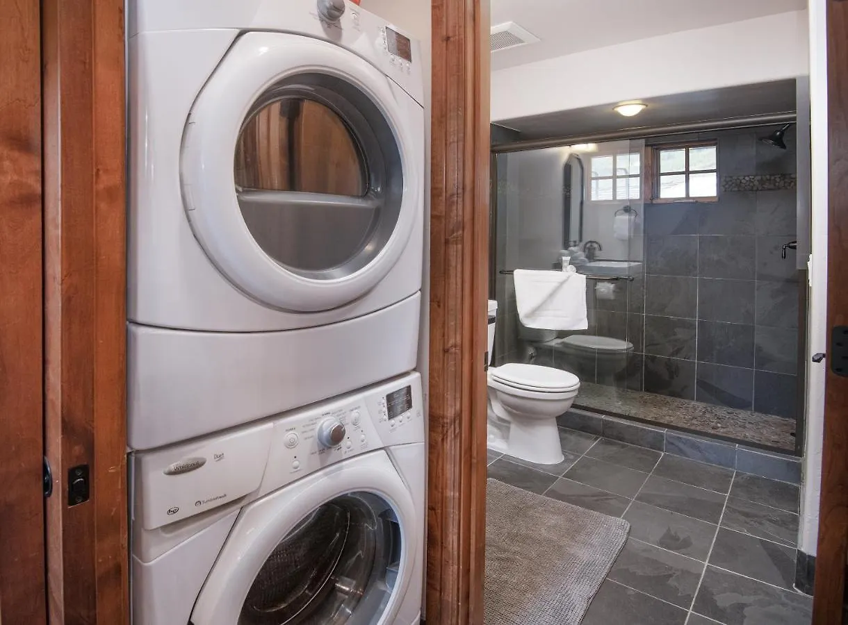 Bridge St, R2 Apartment *