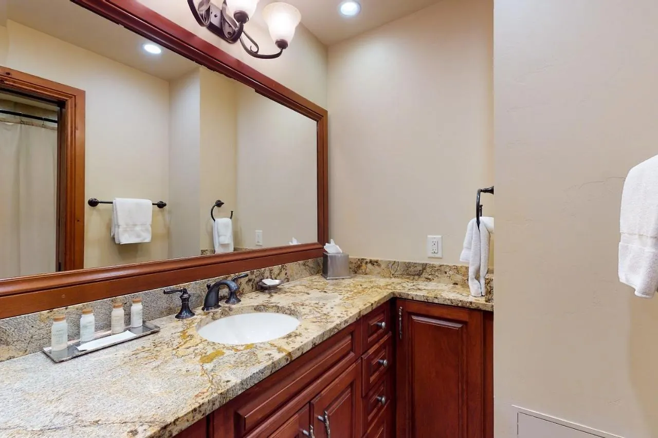 Lion Square East 307 Vail
