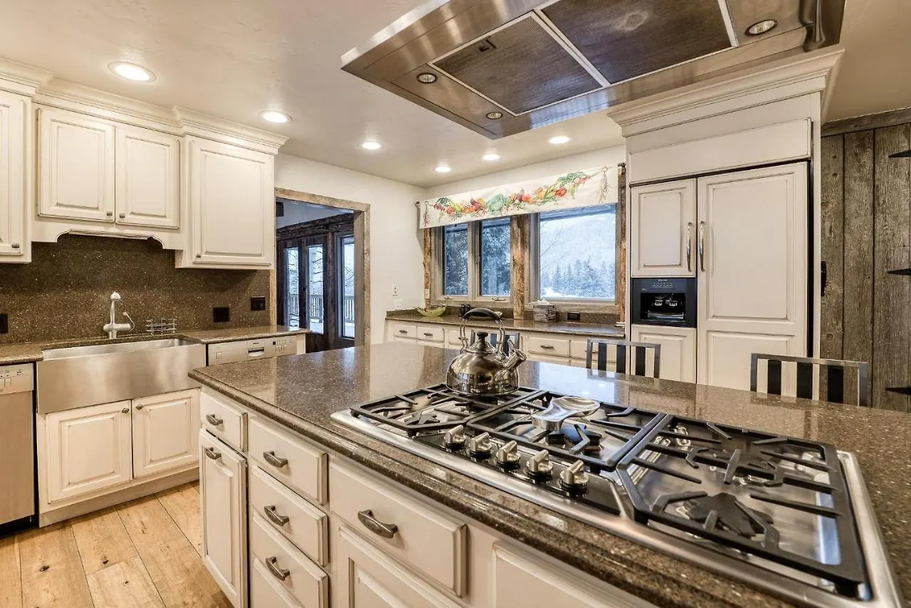 998 Ptarmigan Road *