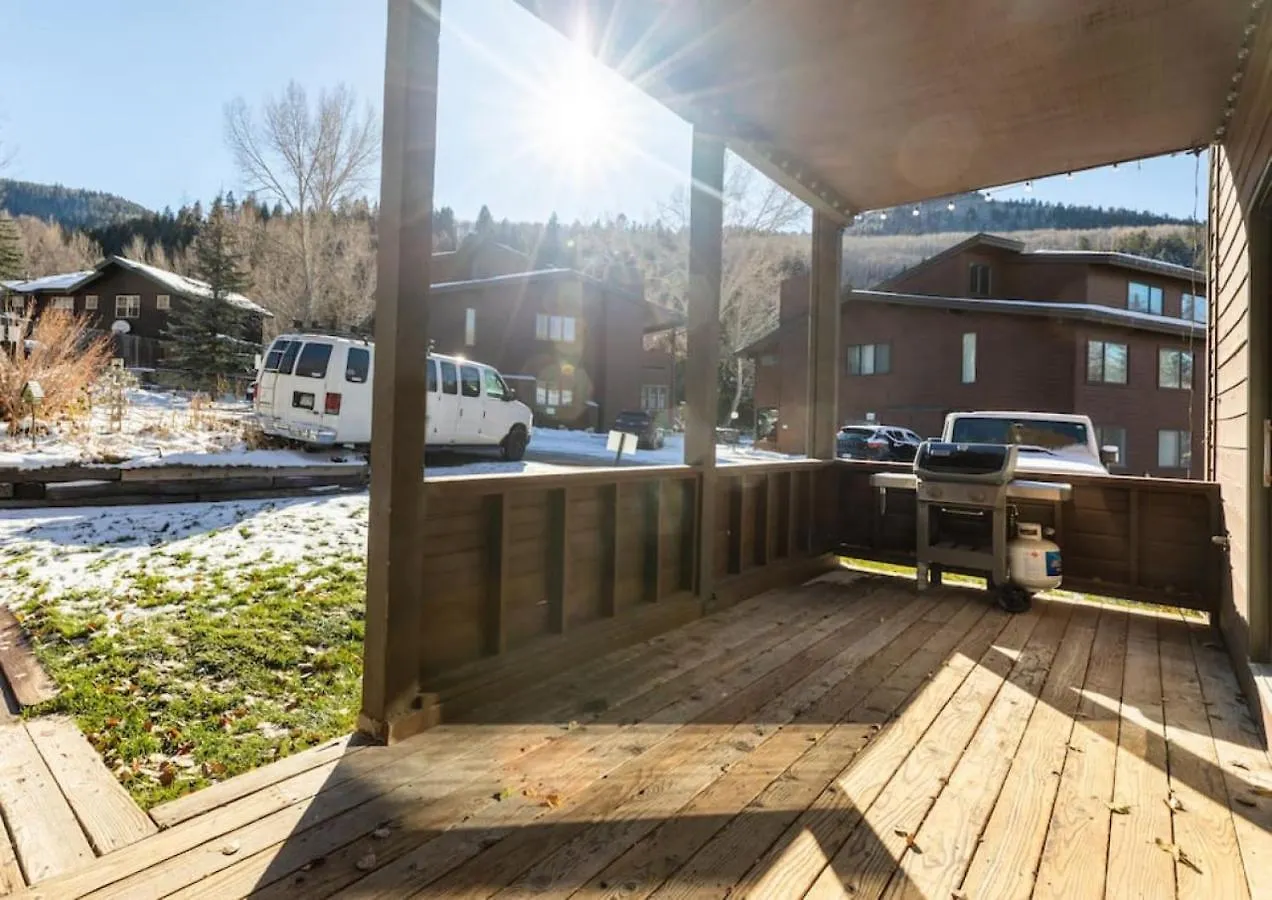 Jagerhaus - 2bd Pet-friendly Mountain Abode Holiday home *