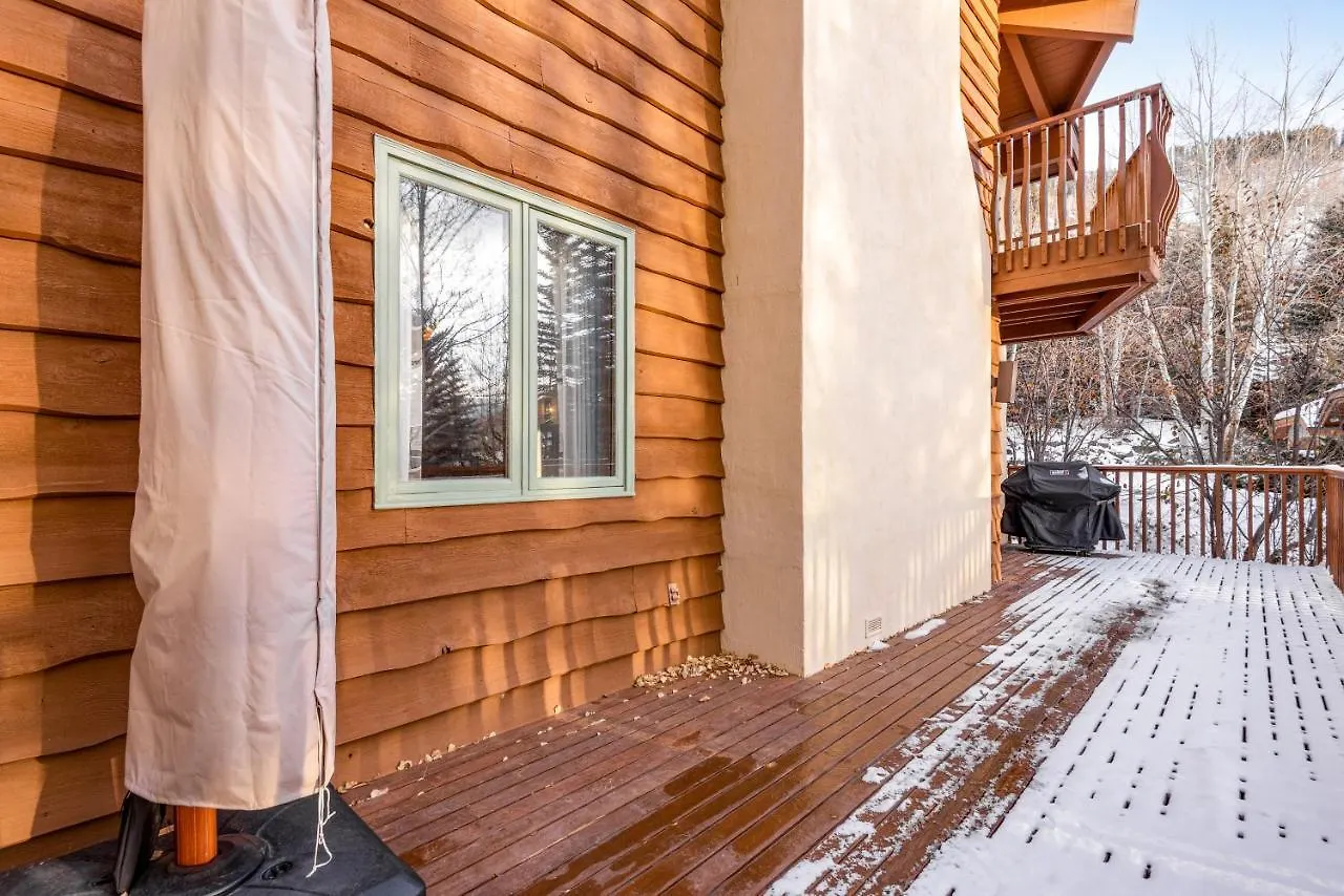 Holiday home Cascade Village Area 5 Bed 4 Bath, Walk To Lift!