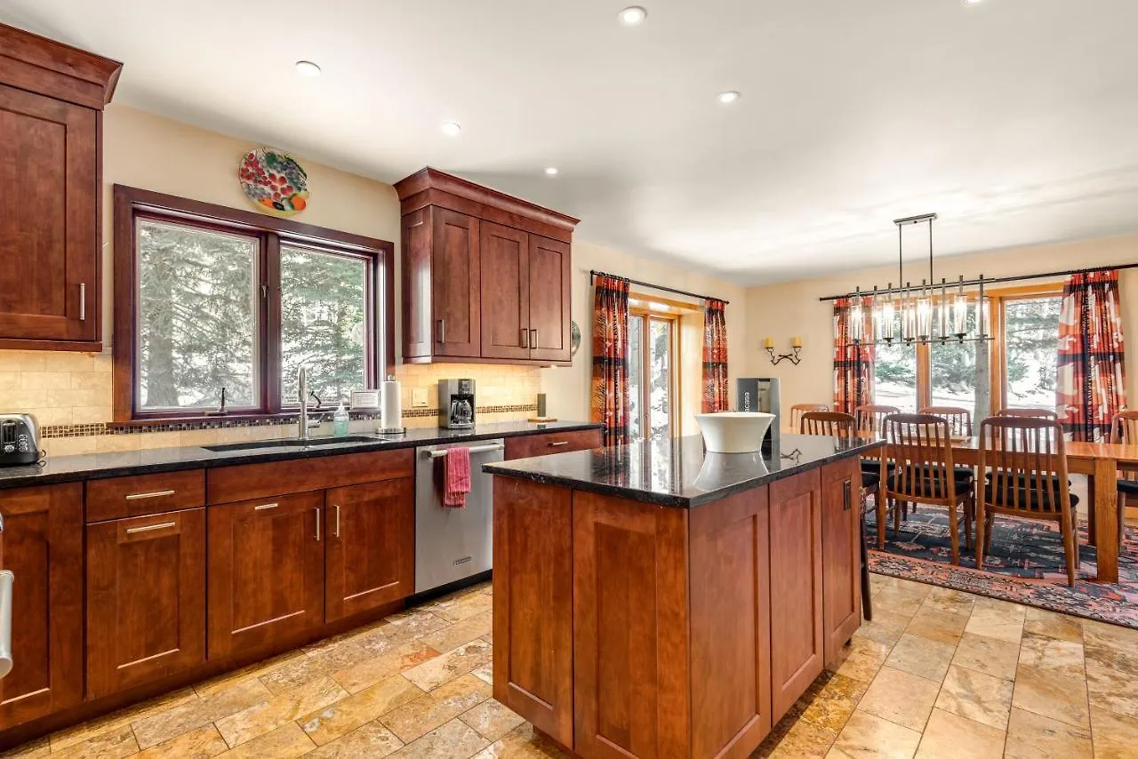 Cascade Village Area 5 Bed 4 Bath, Walk To Lift! * Vail