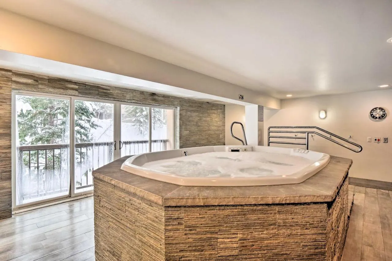 Remodeled With Hot Tub Access! Apartment