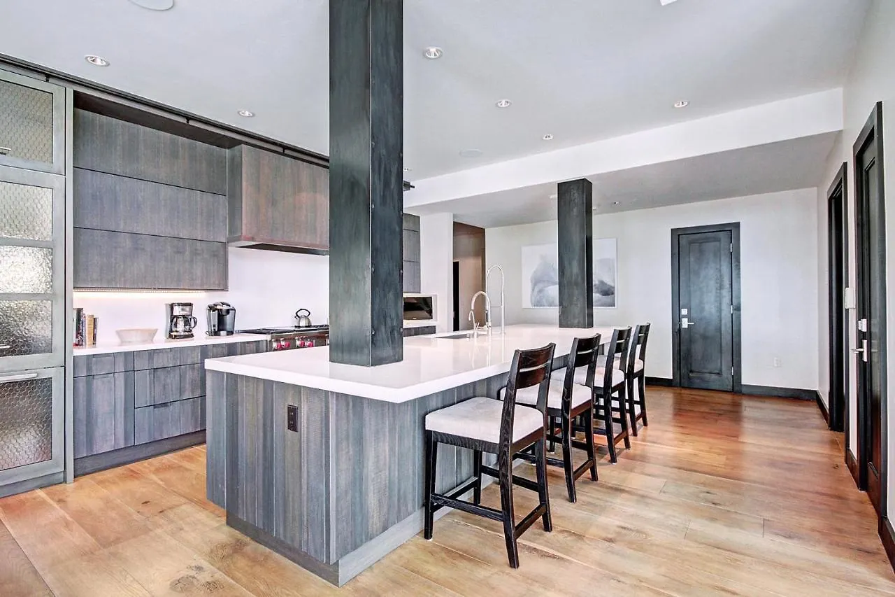 Iconic 5 Bedroom Penthouse At The Ritz-carlton Apartment Vail