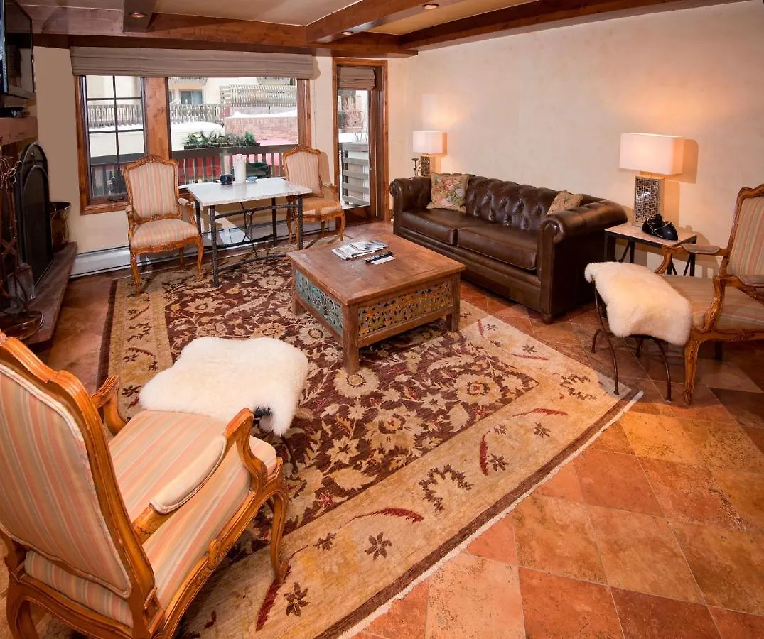 Relaxing 1 Bedroom With Premium Amenities *