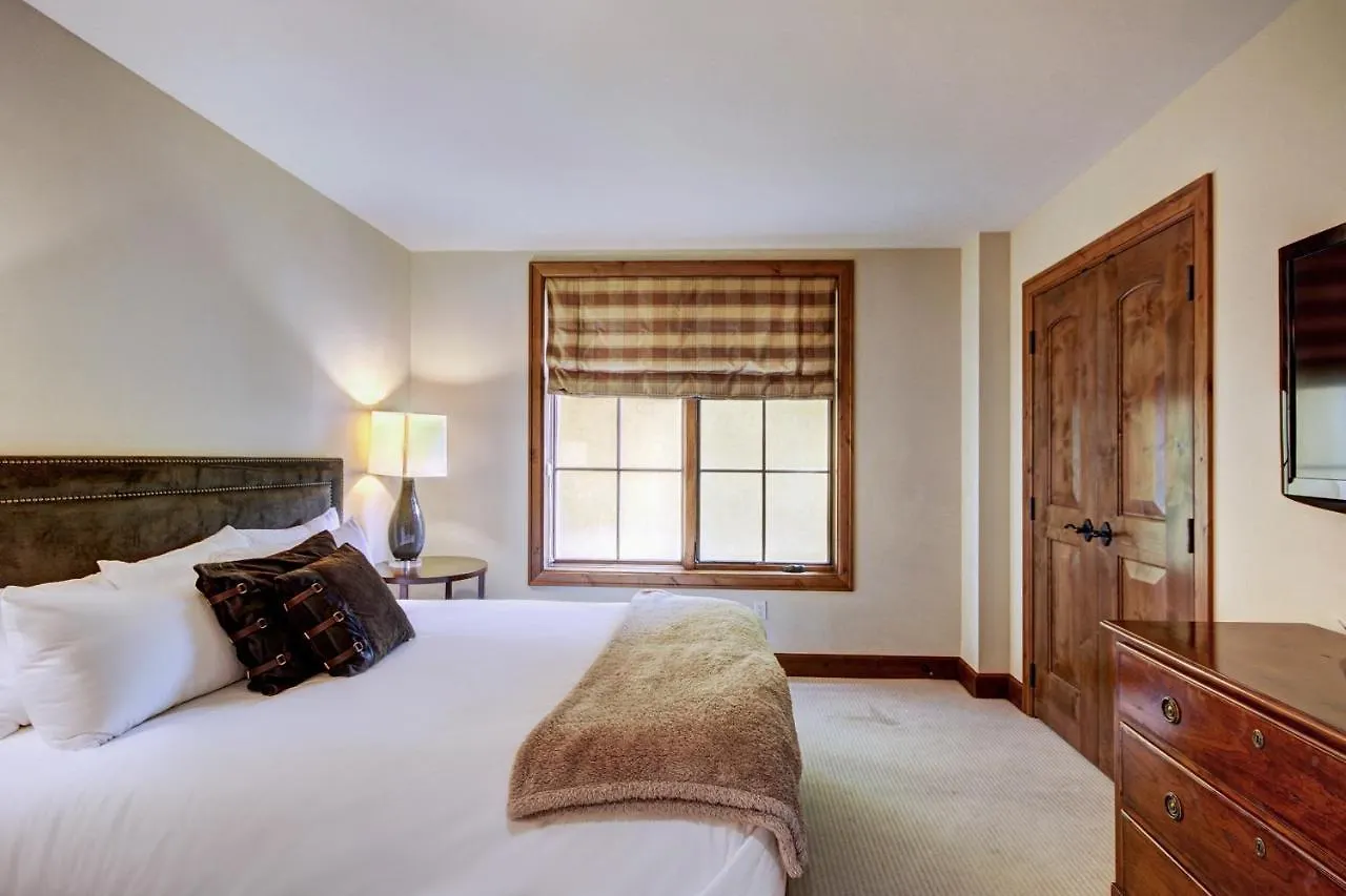 Ritz Carlton Spacious With Valley Views