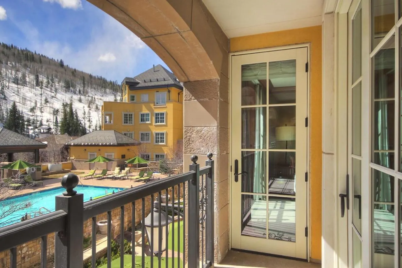 Luxury 2brden Ritz-carlton Apartment