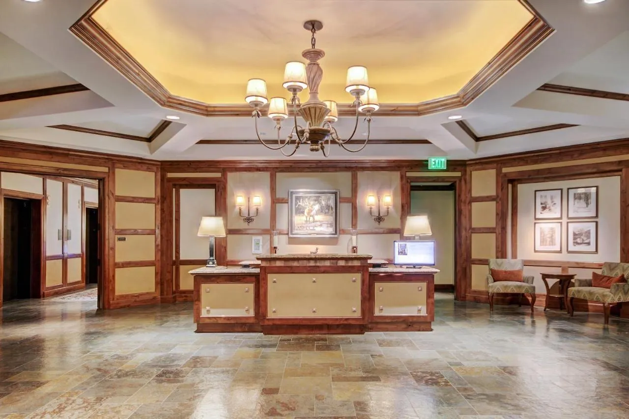 3 Bedroom Ritz-carlton With Valley Views Apartment