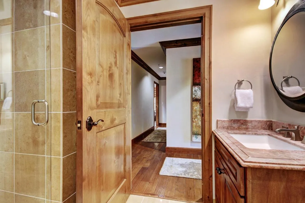 Apartment Ritz Carlton Spacious With Valley Views