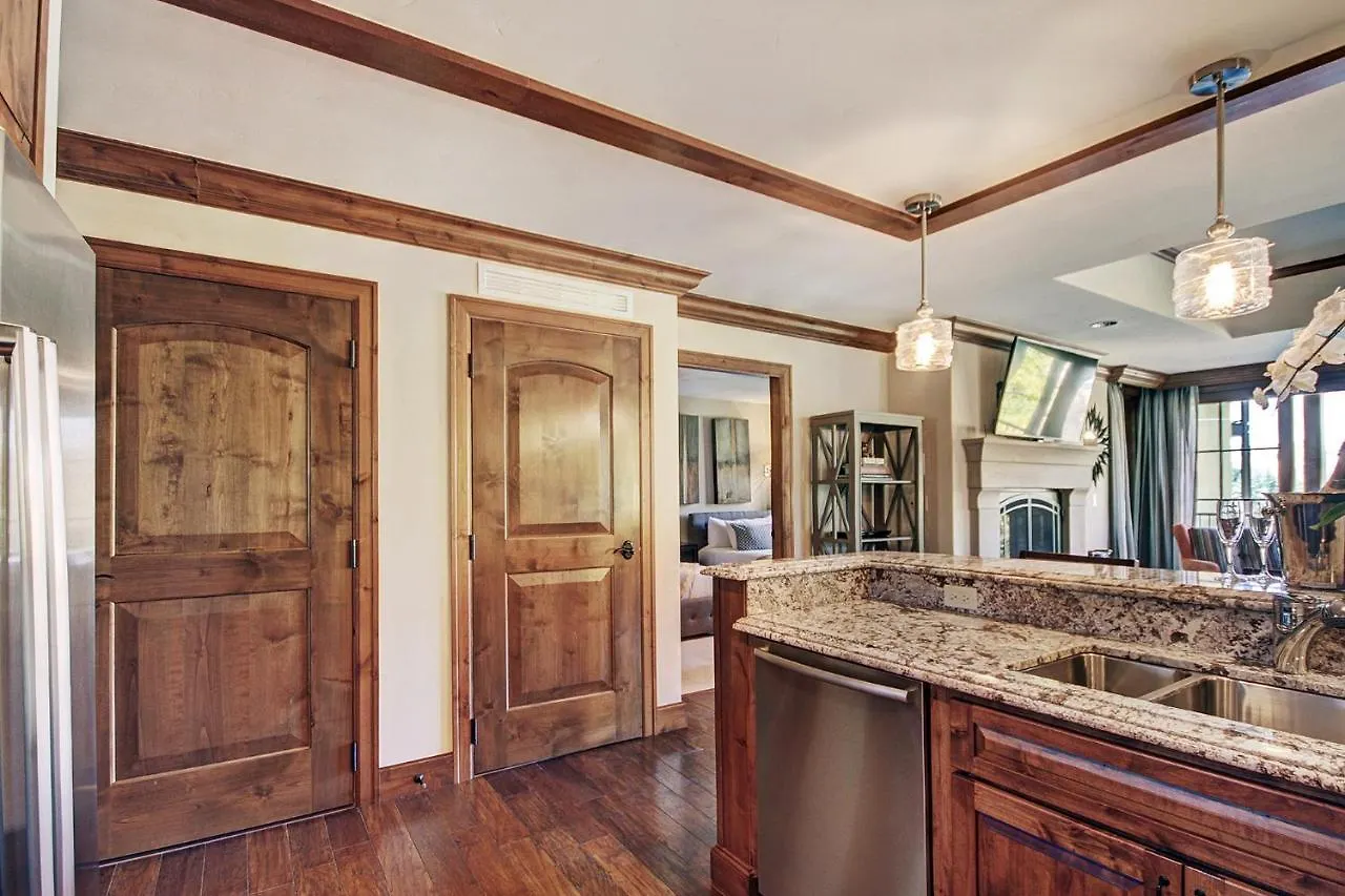 Chic 2 Brden Ritz-carlton With Valley Views