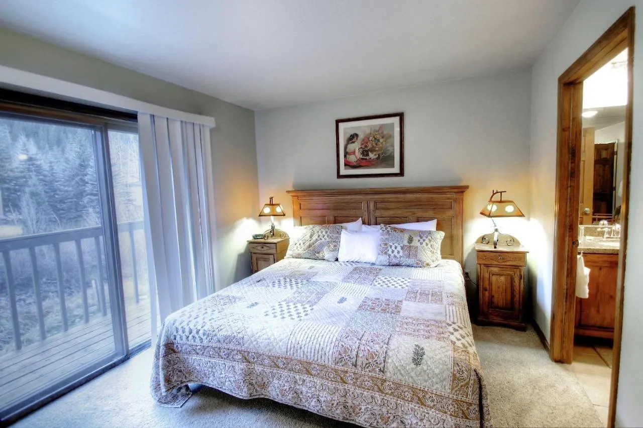 K1 Gore Creek Meadows Townhouse * Vail