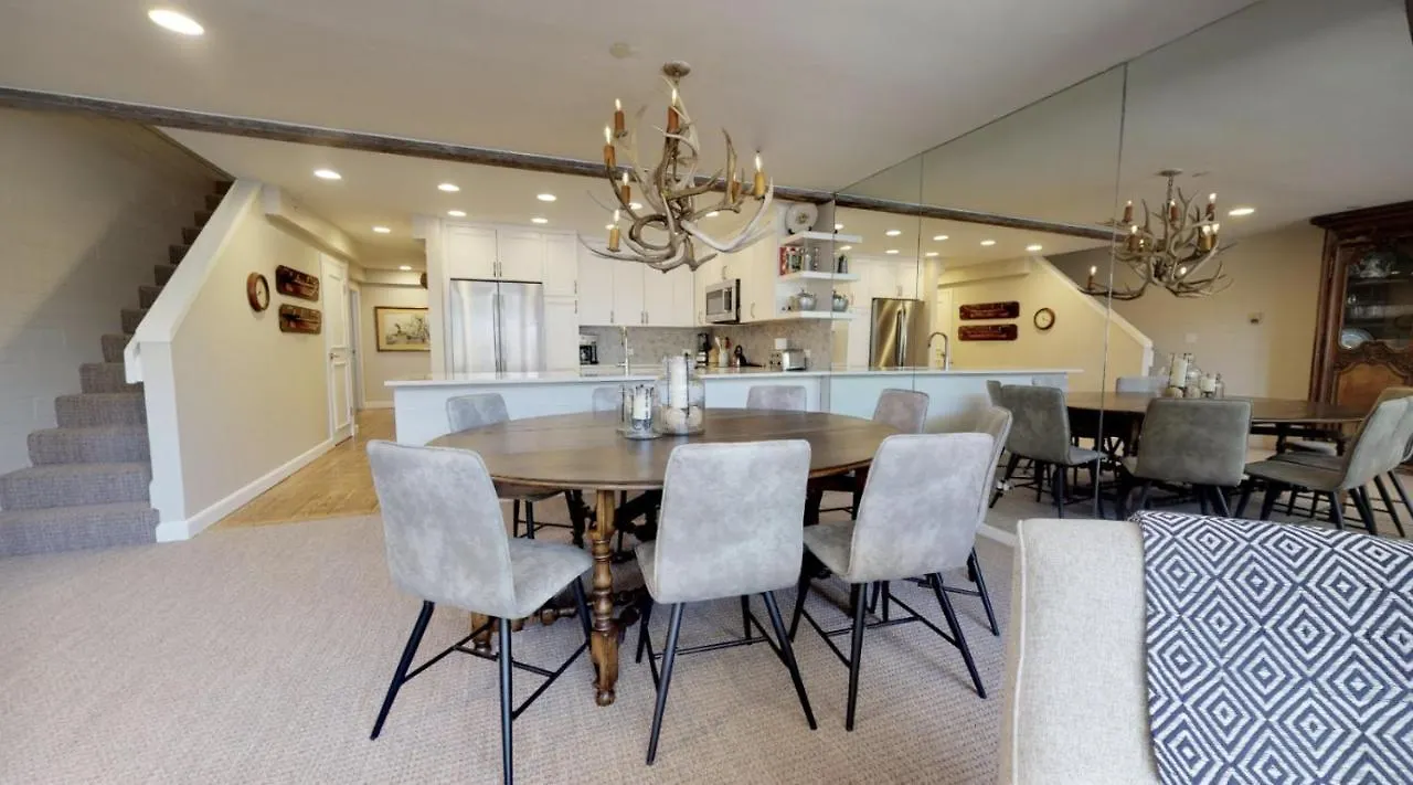 Lionshead Village 3 Bedroom Boutique - Walk To Gondola! * Vail