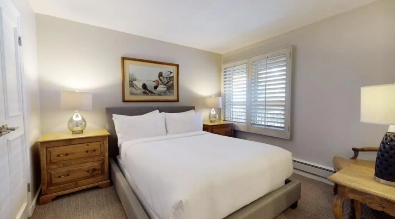 Lionshead Village 3 Bedroom Boutique - Walk To Gondola! Vail