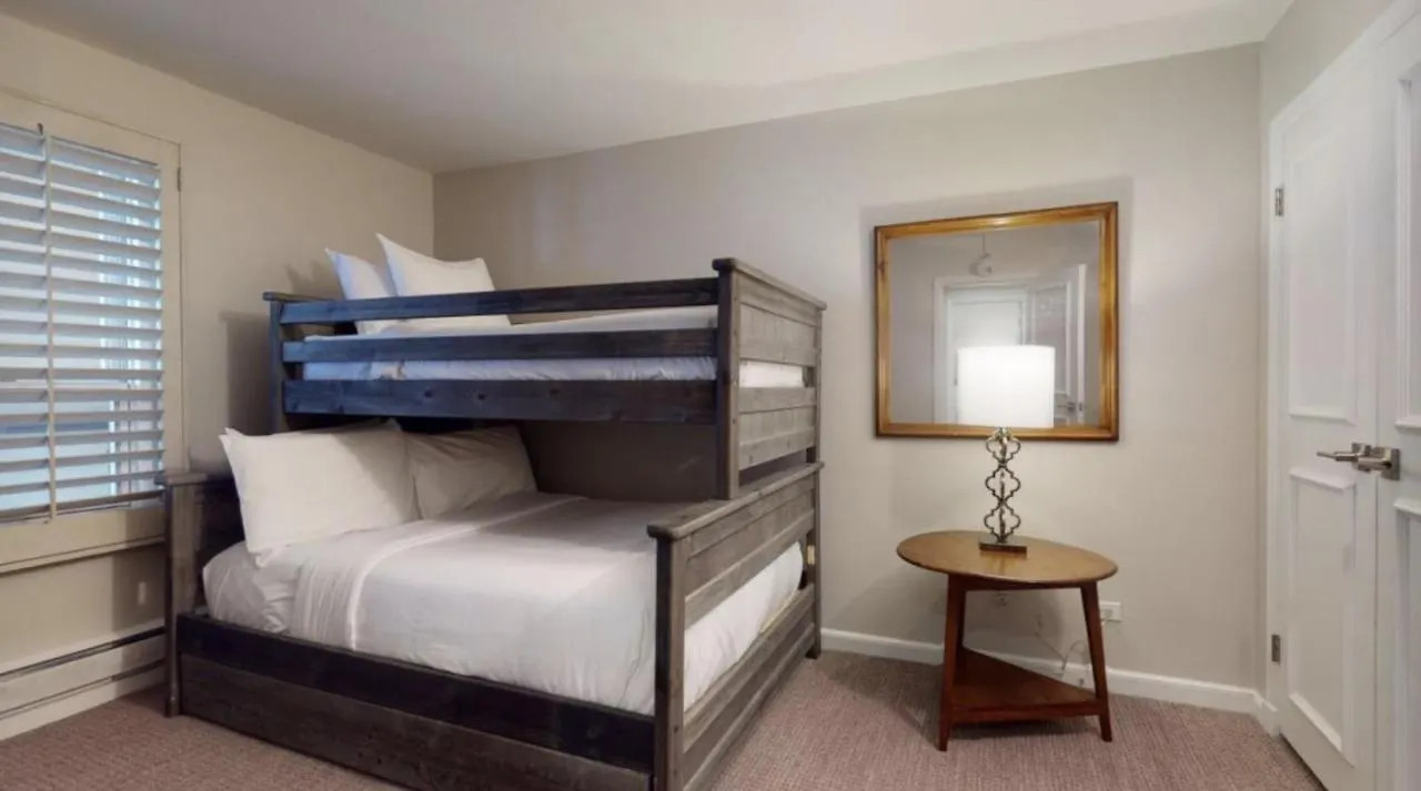 Apartment Lionshead Village 3 Bedroom Boutique - Walk To Gondola! Vail