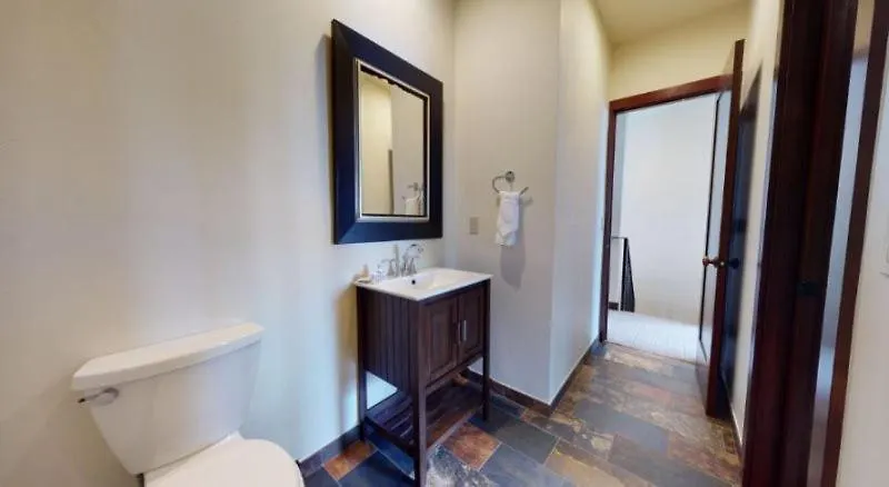 Lionshead Village 3 Bedroom Den With Mountain View Apartment *