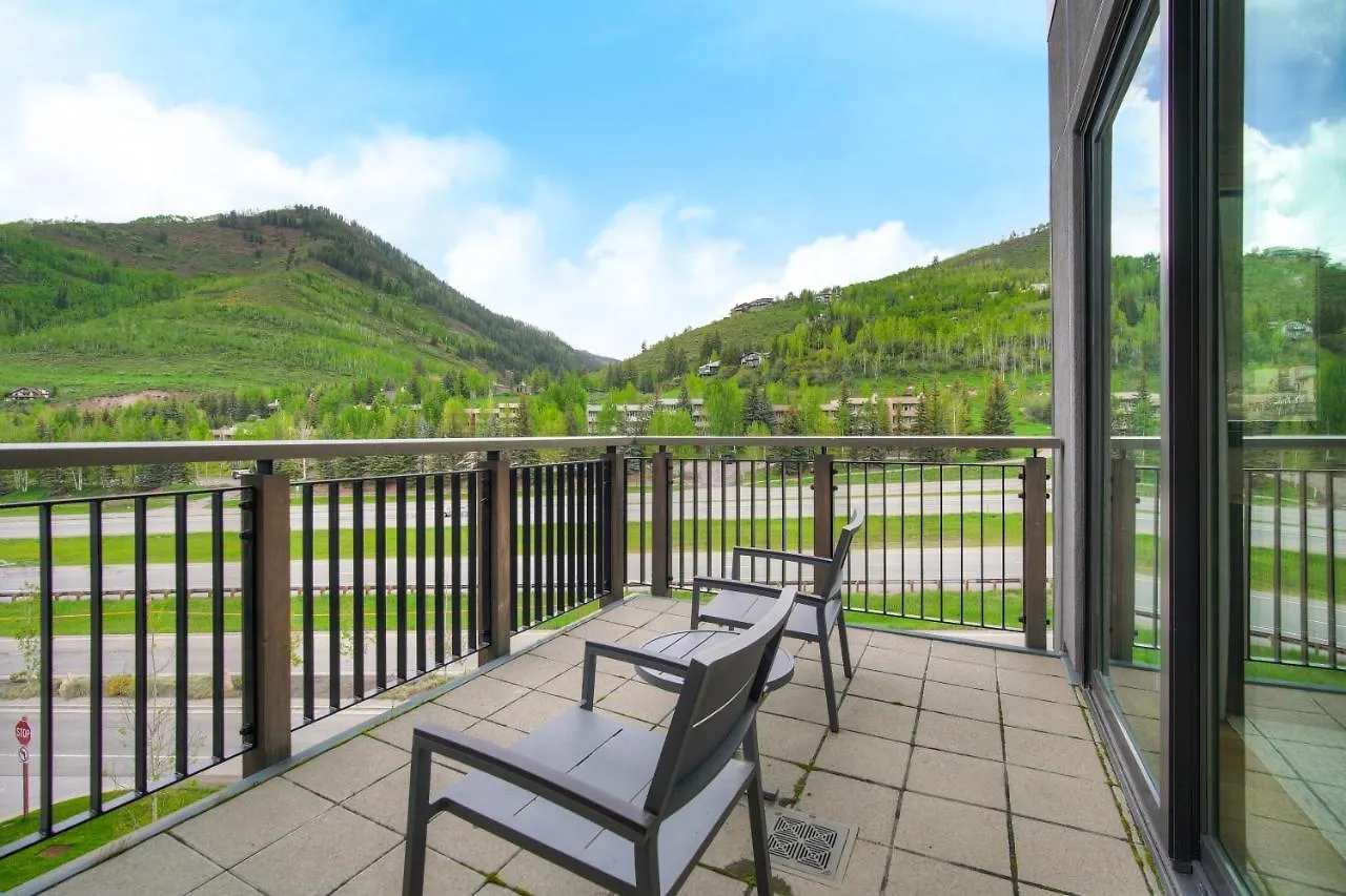 Apartment Contemporary 2 Bedroom In The Heart Of Lionshead *