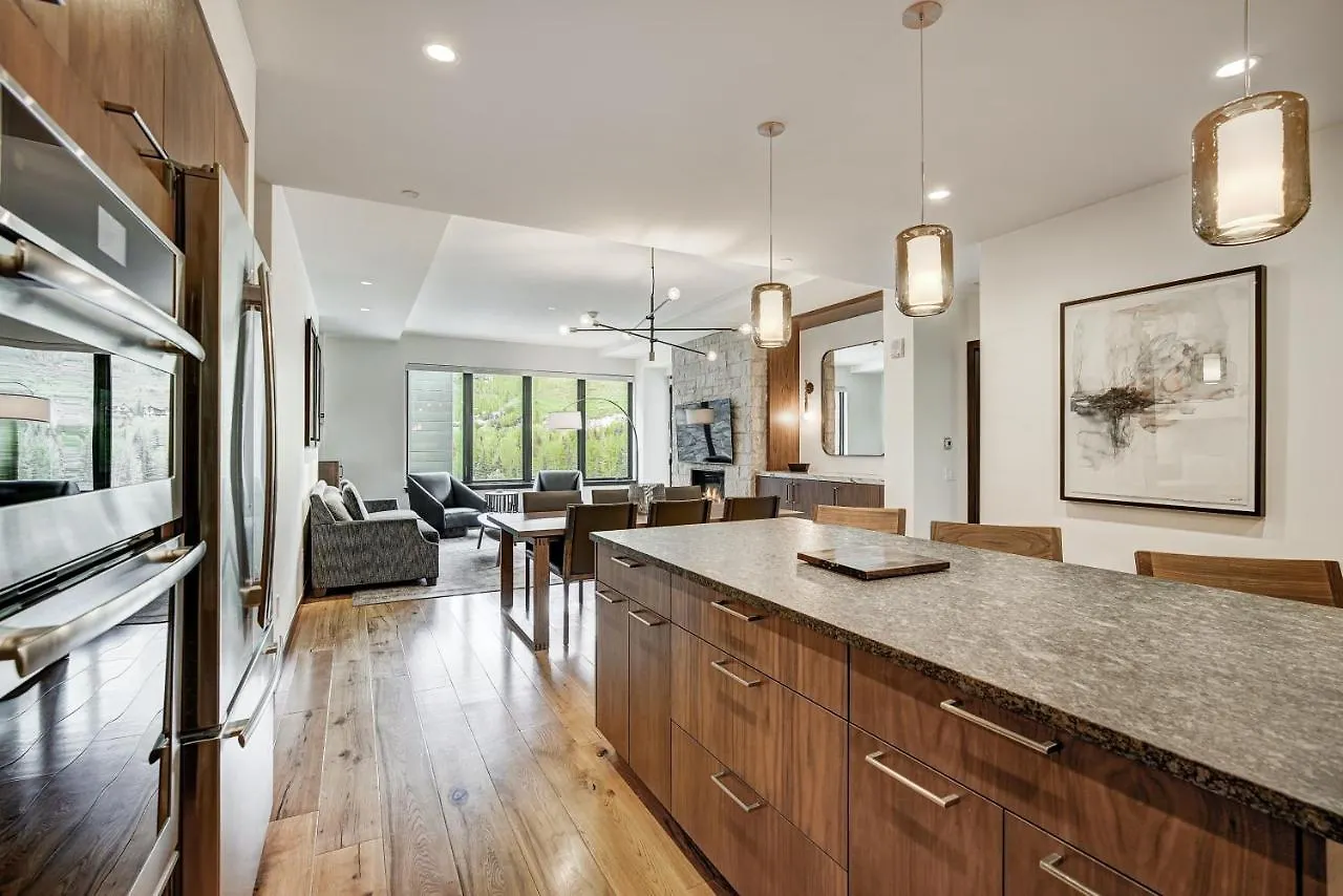 Apartment Contemporary 2 Bedroom In The Heart Of Lionshead