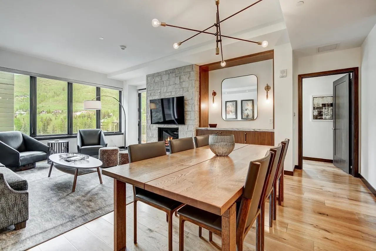 Contemporary 2 Bedroom In The Heart Of Lionshead Apartment