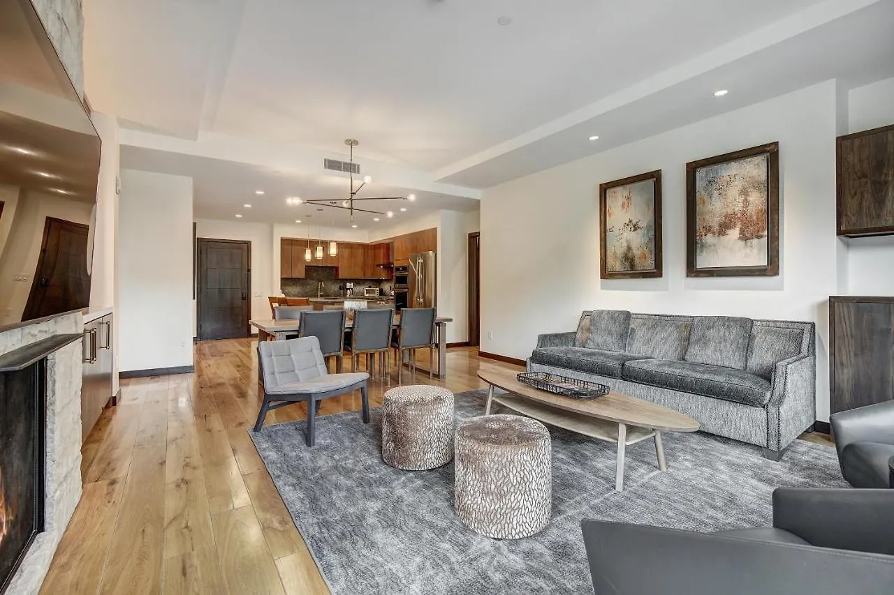 Contemporary 2 Bedroom In The Heart Of Lionshead Vail
