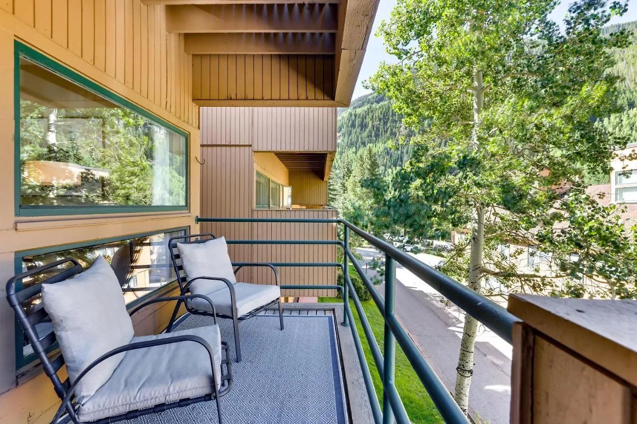 Appartamento East With Pool, Hot Tub, And Free Bus Stop *