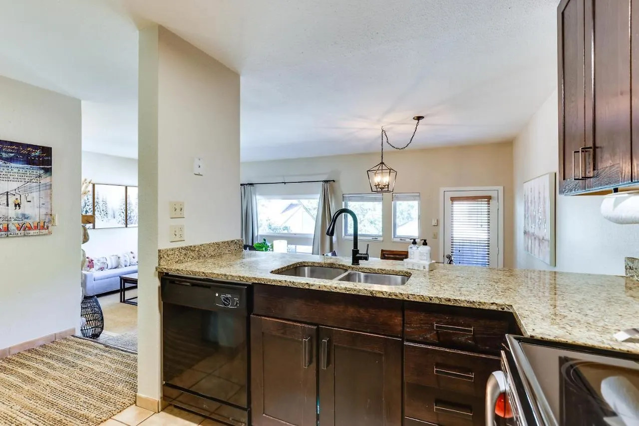 Appartamento East With Pool, Hot Tub, And Free Bus Stop *