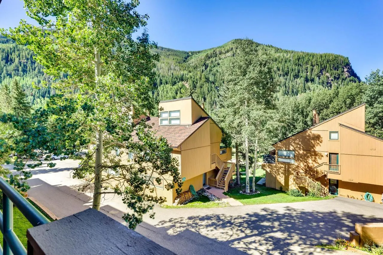 East With Pool, Hot Tub, And Free Bus Stop * Vail